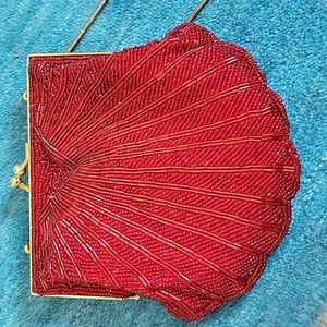 Red vintage beaded Clamshell purse